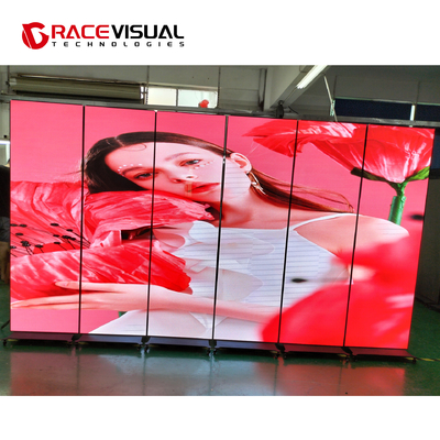 IP Series Indoor 640mmx1920mm Indoor LED Display Poster With Wheel Base, ใช้เป็นส่วนตัว หรือใช้เป็นแบบ Cascading