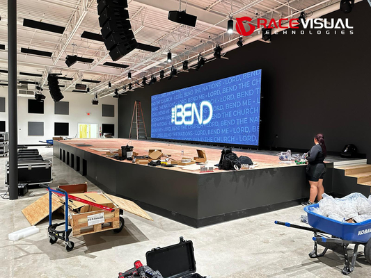 500x500mm Panel CCC/CE Certified LED Video Wall 28W มุมมอง 160° การตั้งค่าตามสั่ง ระบบล็อคอัตโนมัติ
